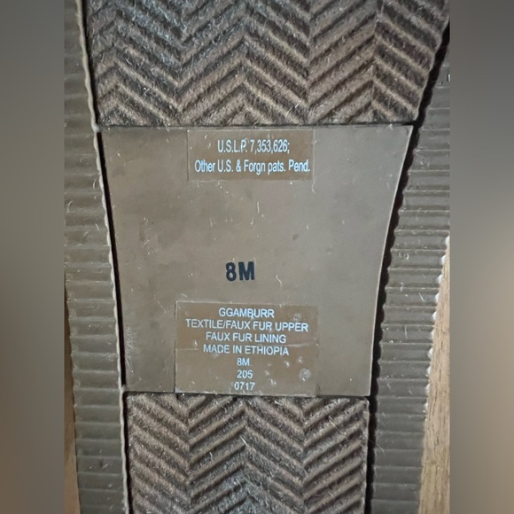 Cozy Tan Winter Boots with Faux Fur Lining - Picture 5 of 8